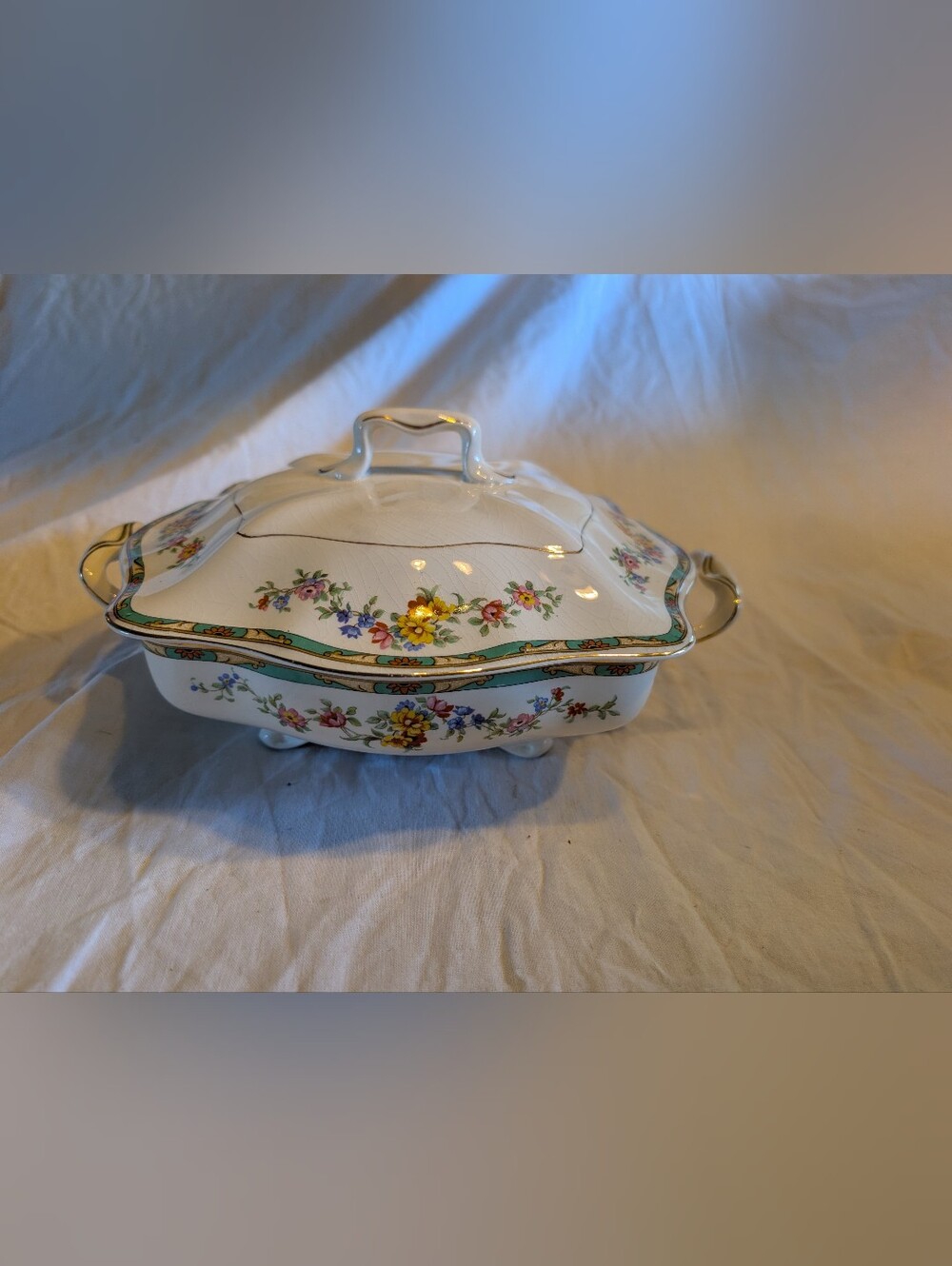 2/40$.Johnson Brothers White Covered Casserole with Floral and Gold Trim